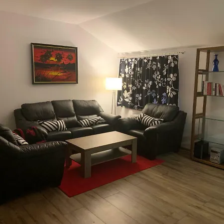 Podwarszawskie Apartmán Stara Wies (Pruszkow)