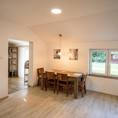 Podwarszawskie Apartment *